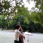 高田馬場（西早稲田）の戸山公園で楽器の練習をしました。ウッドベース編